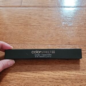 Color Street Lip Liner in Black Packaging